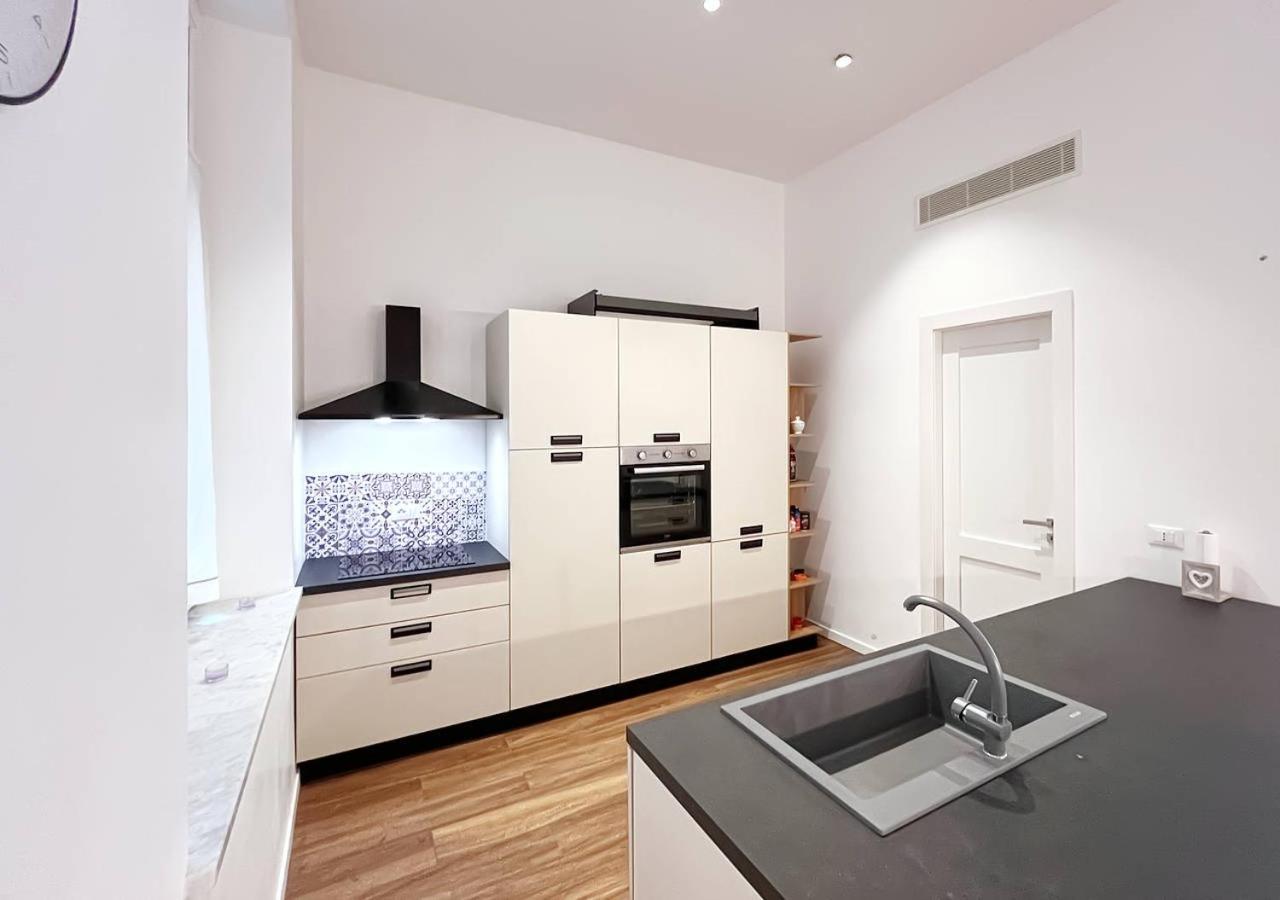 Solemar Sicilia - Palazzo Pirrotta Apartment Palermo Luaran gambar